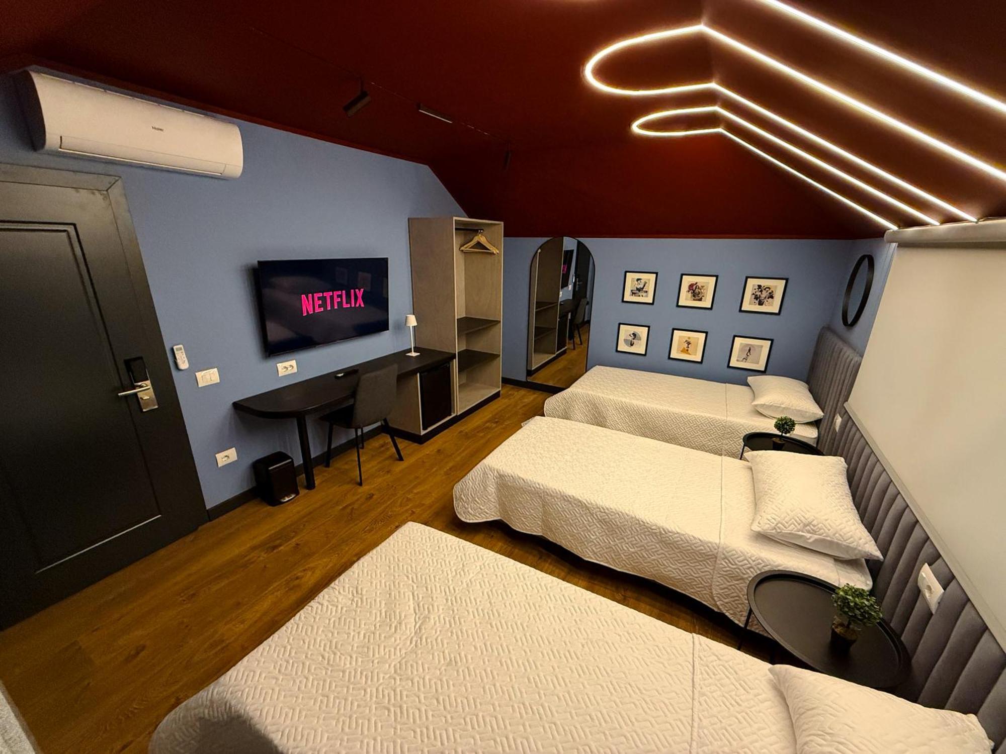 Apartament Tirana Days Free Parking Zewnętrze zdjęcie